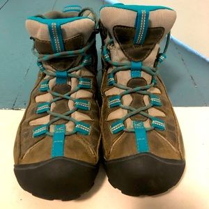 Keen Hiking boots. Size 9